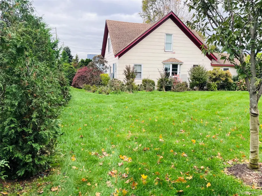 17525 County Road 48, Cutchogue, NY 11935 - Image #2