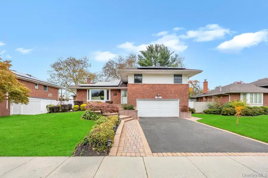 24 Glenwood Road, Plainview, NY 11803 - Image #2