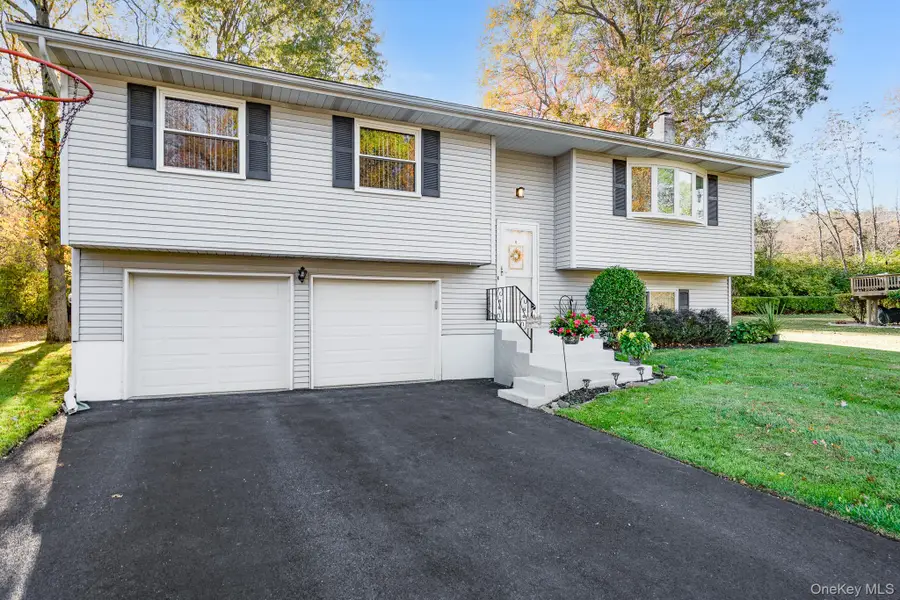 8 Nicole Drive, Wappingers Falls, NY 12590 - Image #2
