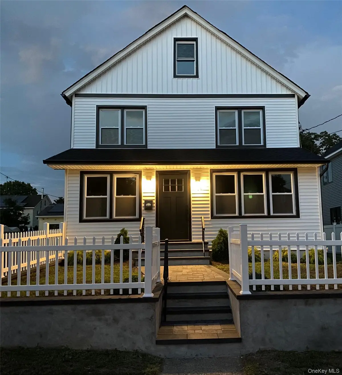 168 Jefferson Avenue, Roslyn Heights, NY 11577 - Image #1