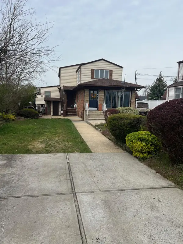 240 Oakley Avenue, Hempstead, NY 11003