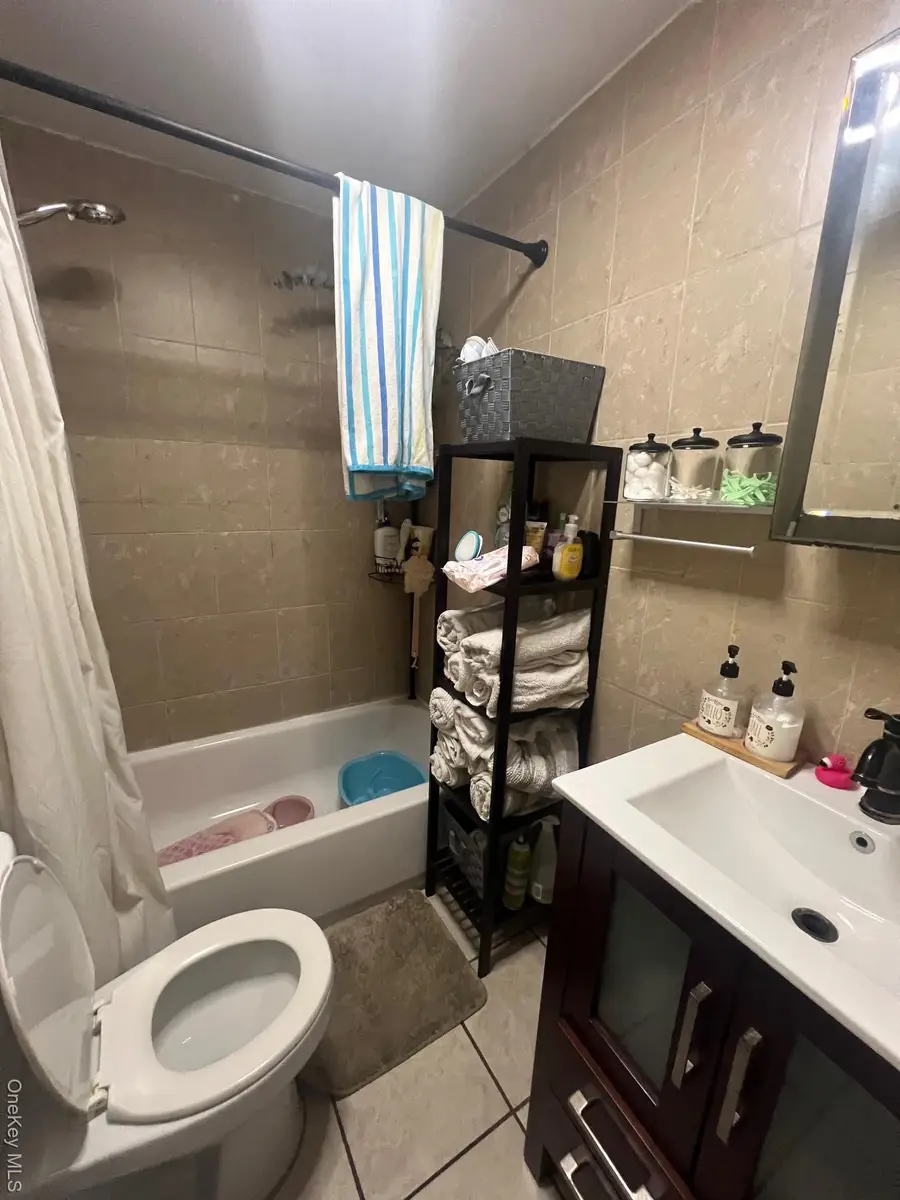 240 Oakley Avenue, Elmont, NY 11003 - Image #3