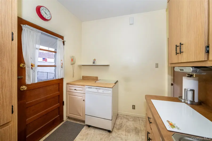 285 Logan Avenue, Bronx, NY 10465 - Image #2