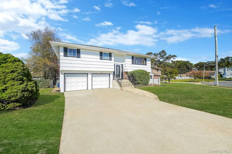 265 Kellum Street, West Babylon, NY 11704 - Image #3