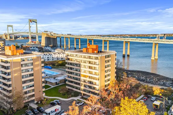 168-11 12th Avenue #3D, Beechhurst, NY 11357