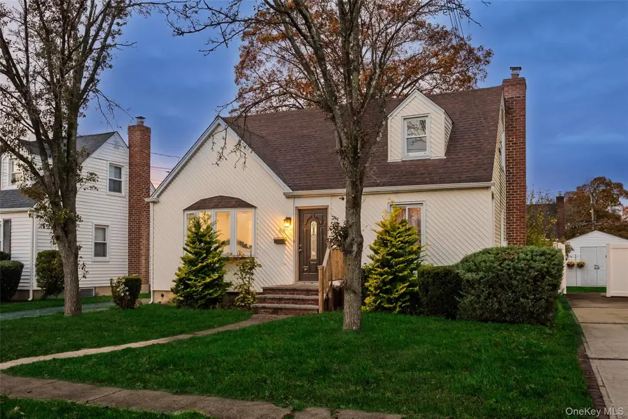 85 Todd Road, Valley Stream, NY 11580 - Image #2