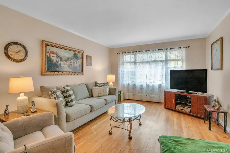 3005 Bronxwood Avenue, Bronx, NY 10469 - #2