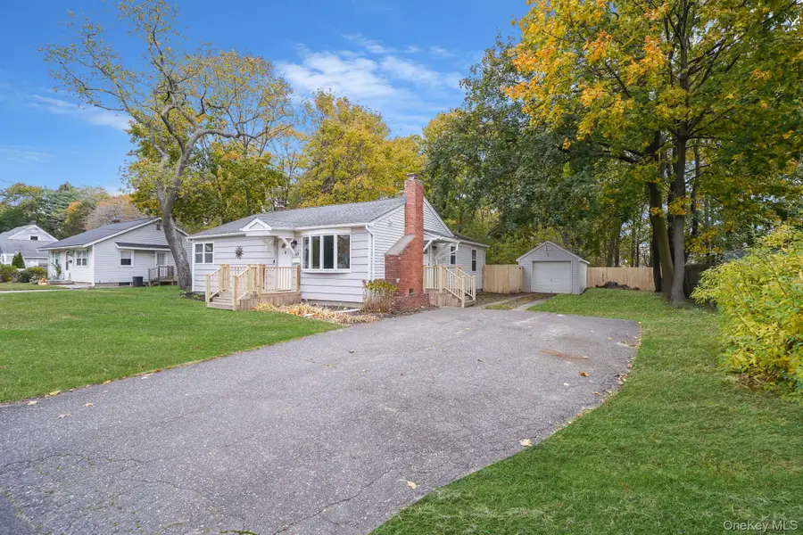 69 Poplar Street, Port Jefferson Station, NY 11776 - Image #3