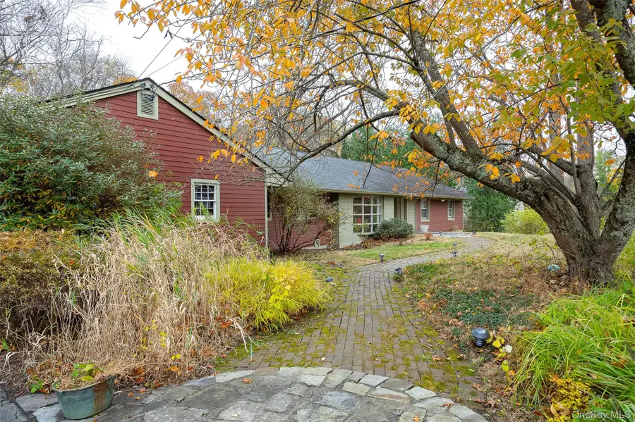 21 Walnut Hill Road, Poughkeepsie, NY 12603 - Image #2