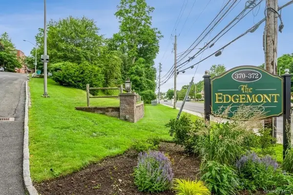 372 Central Park Avenue #2E, Scarsdale, NY 10583