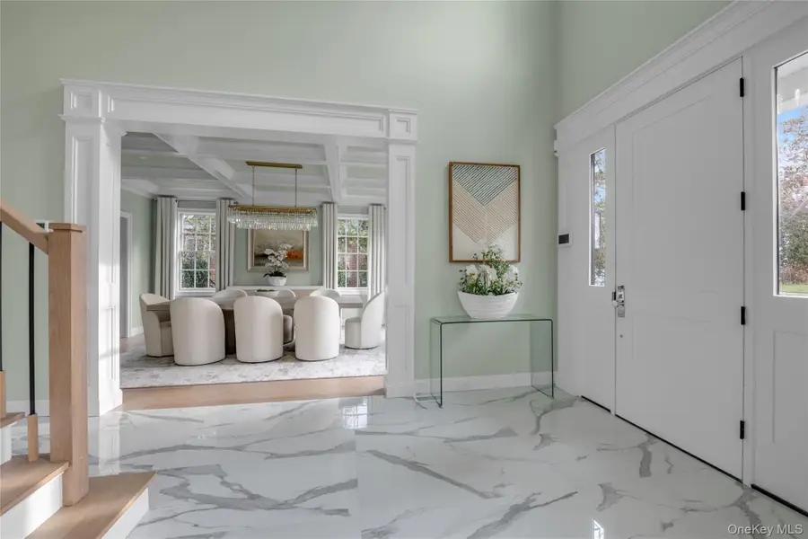 88 Plandome Court, Manhasset, NY 11030 - Image #3