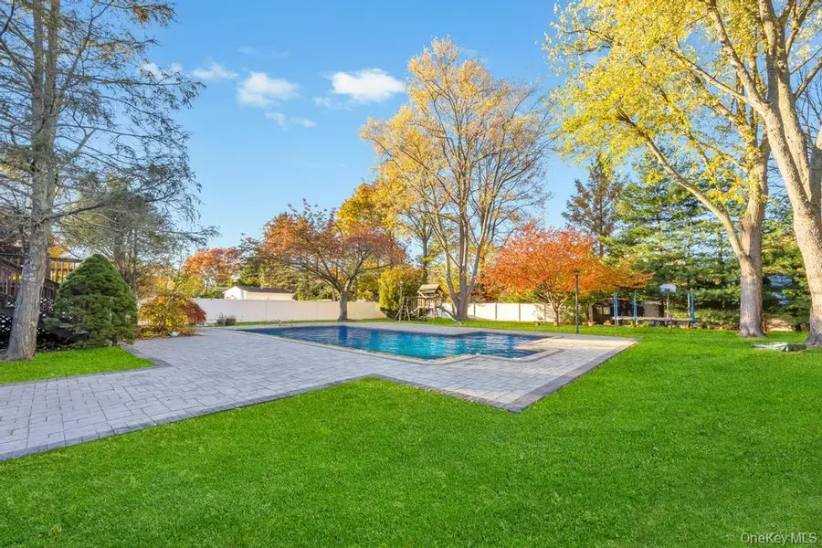 29 Dillon Drive, Dix Hills, NY 11746 - Image #2