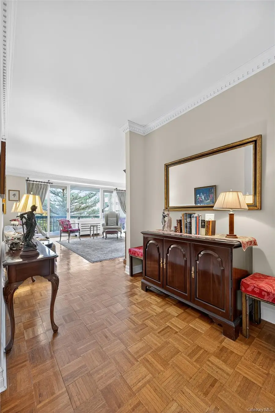 100 Hilton Avenue #411, Garden City, NY 11530 - Image #3