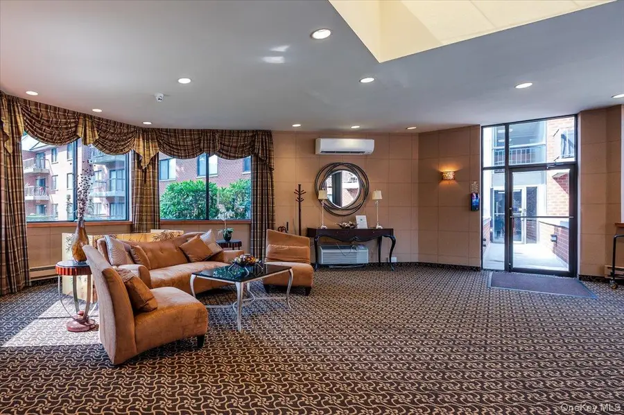 99 S Park Avenue #311, Rockville Centre, NY 11570 - Image #2