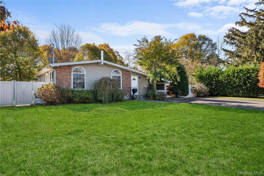 94 3rd Avenue, Brentwood, NY 11717 - Image #2