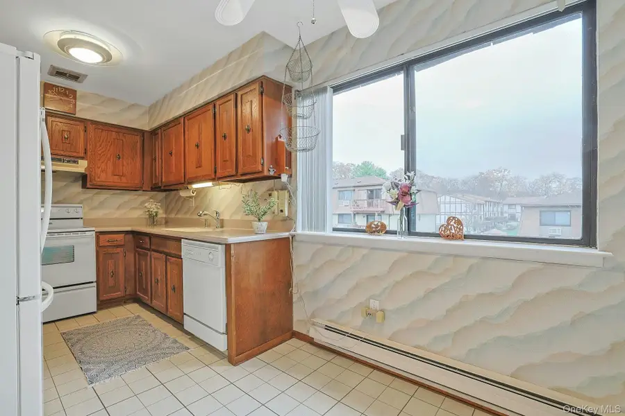 334 Richard Court, Pomona, NY 10970 - Image #3