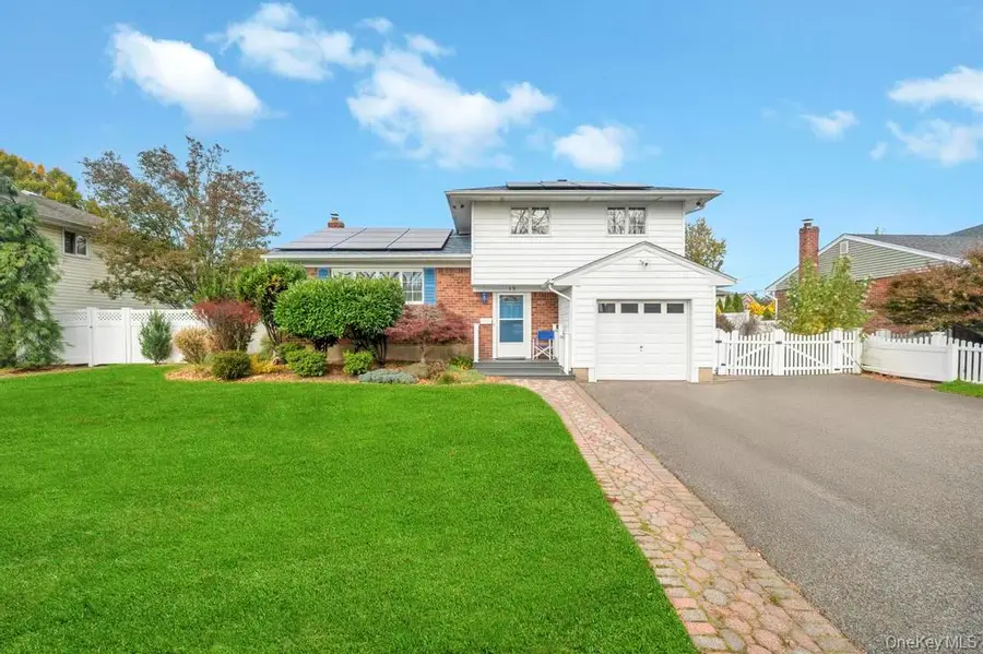 19 Summit Street, Hicksville, NY 11801 - Image #2