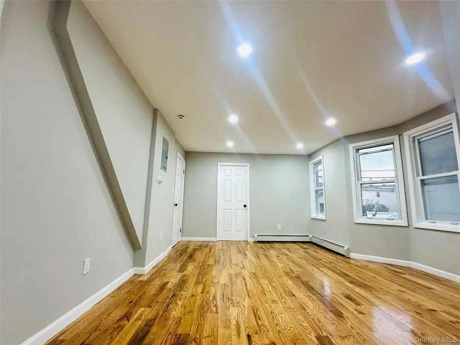 13416 221 Street, Laurelton, NY 11413 - Image #3