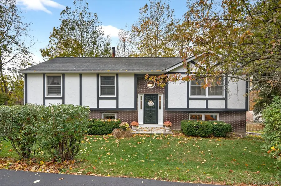 7 Colleen Lane, Wallkill, NY 12589 - Image #2