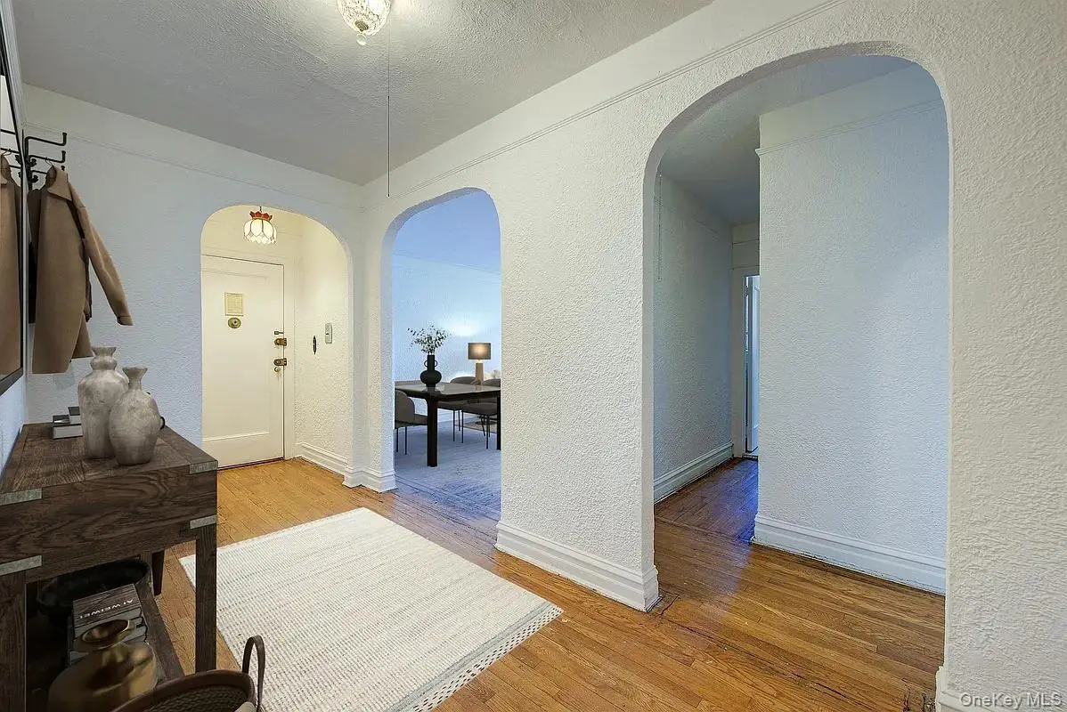 109-14 Ascan Avenue #4J, Forest Hills, NY 11375 - Image #1