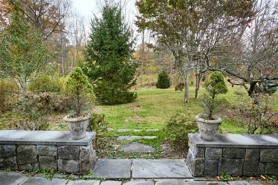 528 Eagle Valley Road, Tuxedo Park, NY 10987 - Image #3