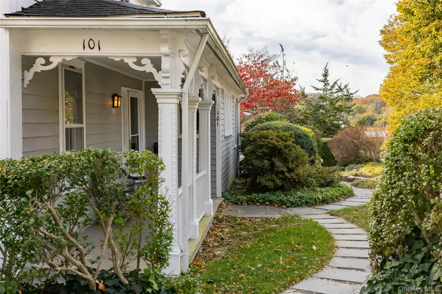 101 Bleeker Street, Port Jefferson, NY 11777 - Image #2