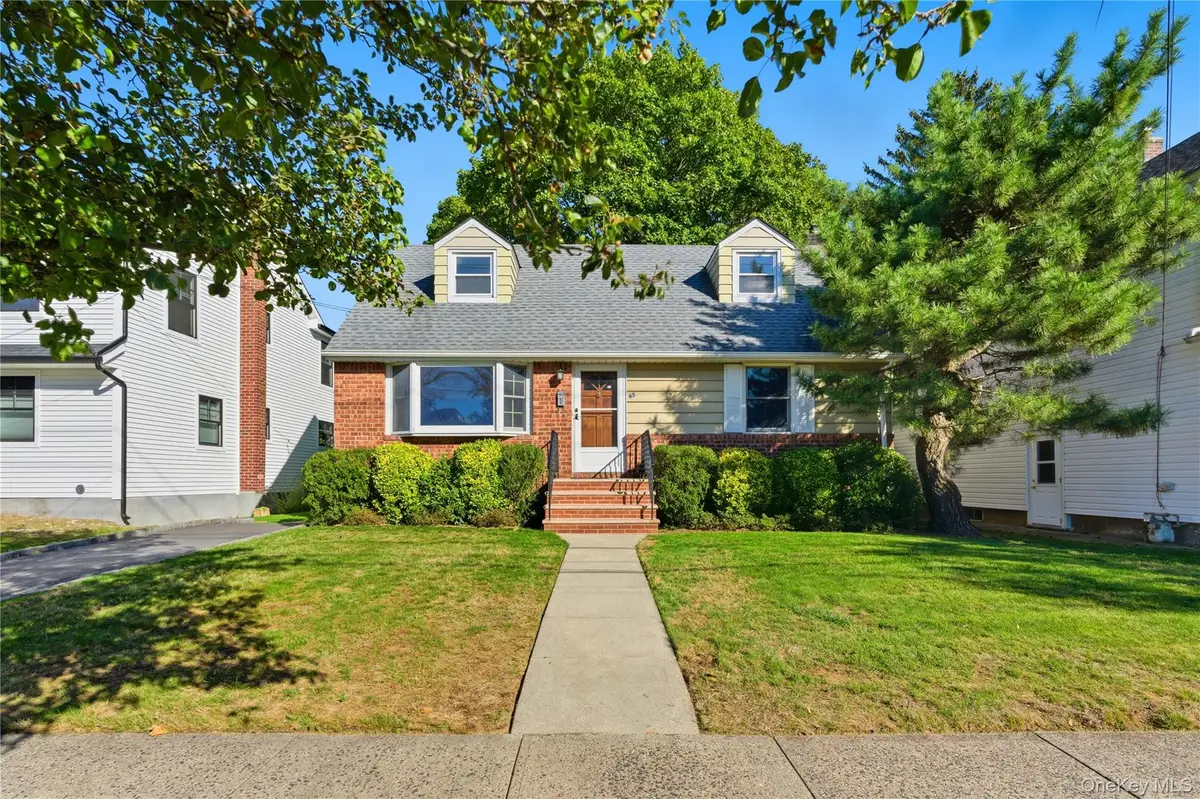 65 Grant Avenue, Albertson, NY 11507 - Image #1
