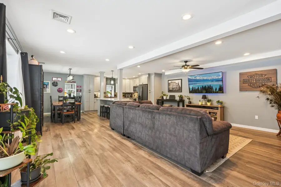 184 Quaker Street, Wallkill, NY 12589 - Image #3