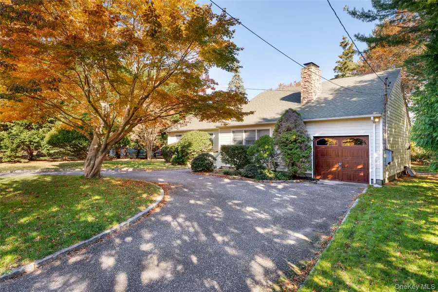 19 Florence Road, Hampton Bays, NY 11946 - Image #2