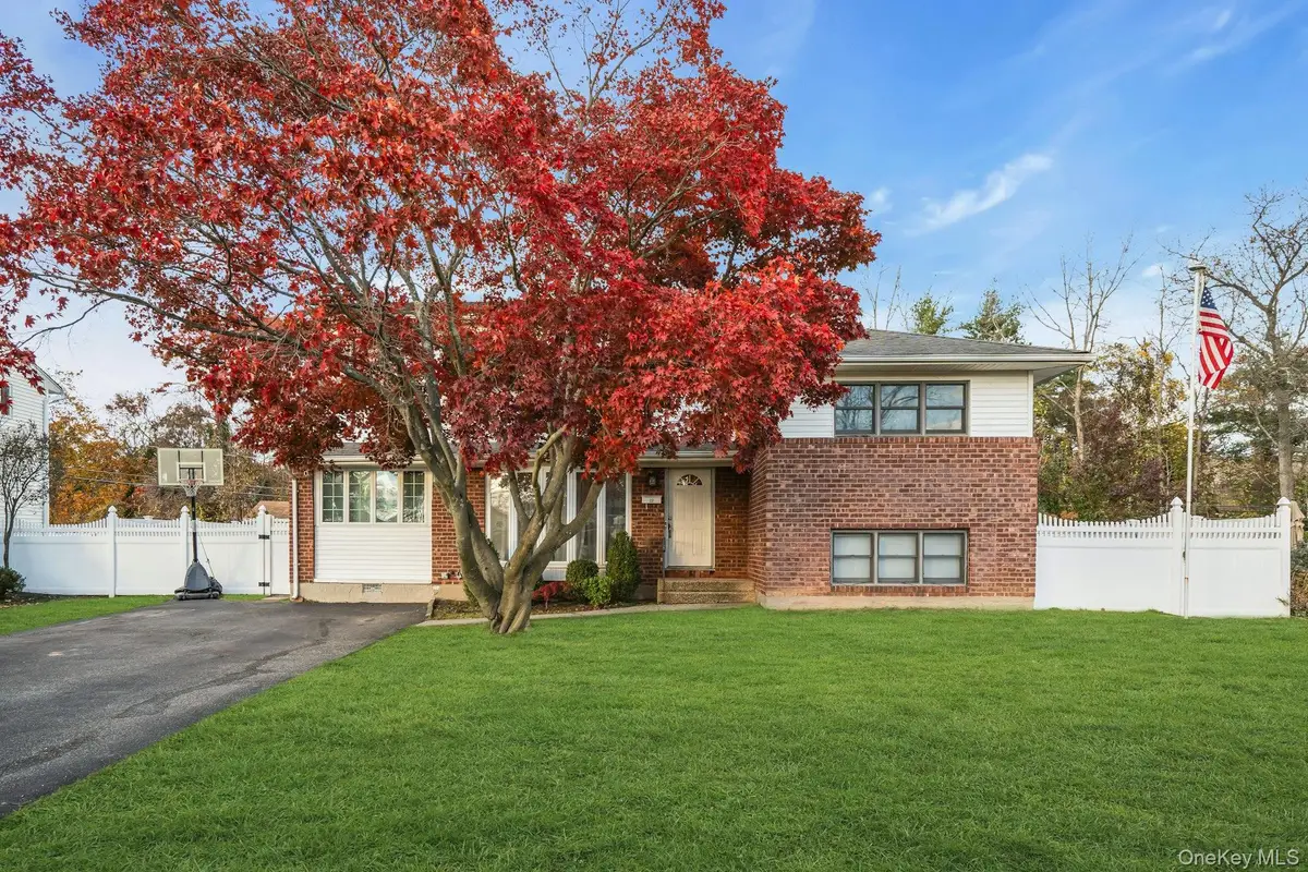 22 Schuyler Drive, Commack, NY 11725 - Image #1