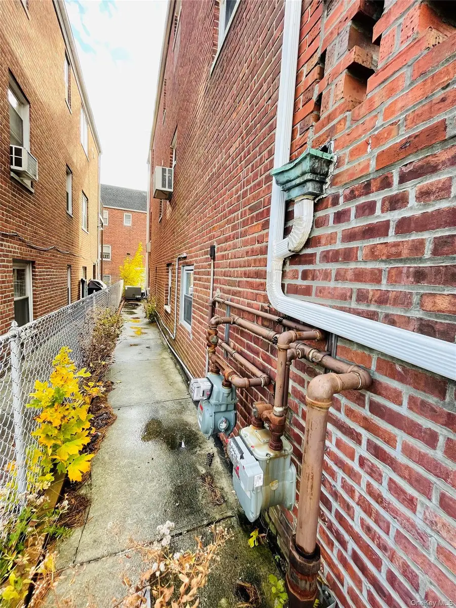 1194 Lydig Avenue, Bronx, NY 10461 - Image #3