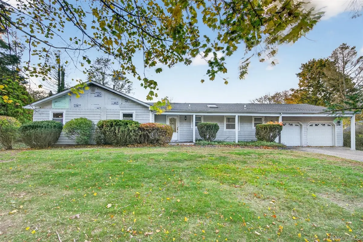 5 Julia Circle, East Setauket, NY 11733 - Image #1