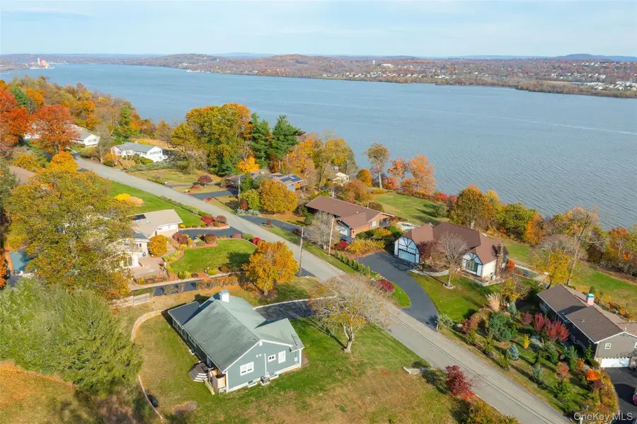 39 Susan Drive, Balmville, NY 12550 - Image #3