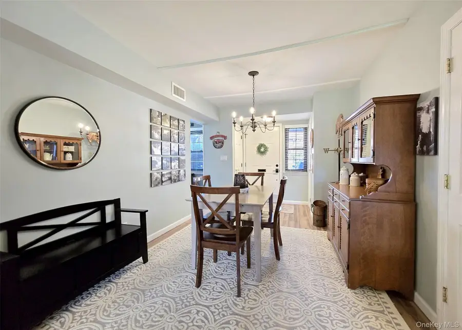 324 Mariners Way, Copiague, NY 11726 - Image #3