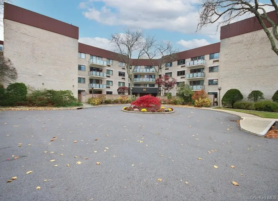 30 Greenridge Avenue #3G, White Plains, NY 10605 - Image #3