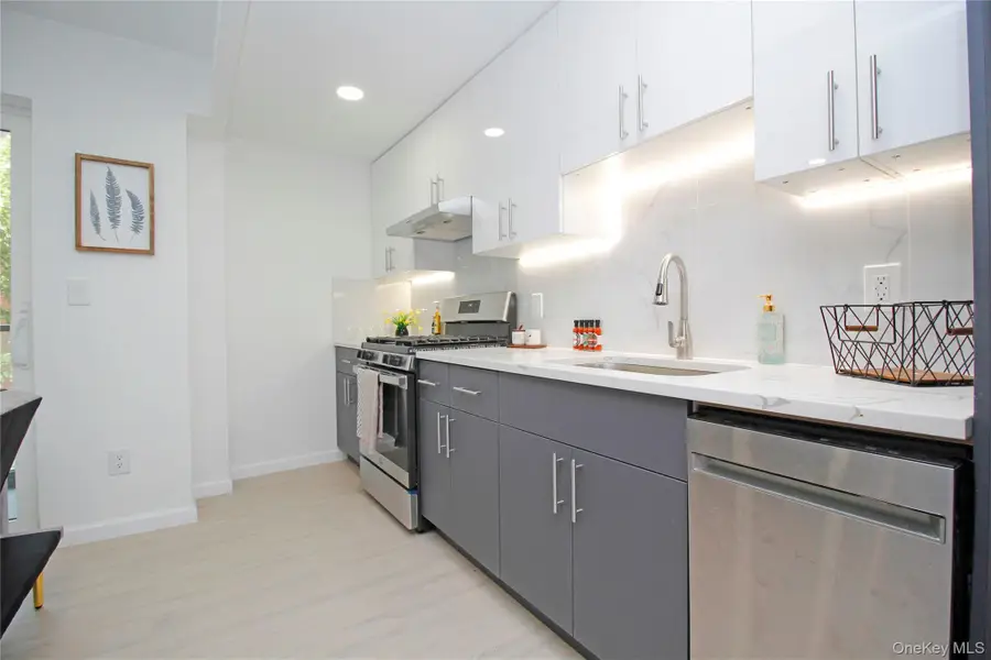134-50 Blossom Avenue #5K, Flushing, NY 11355 - Image #3