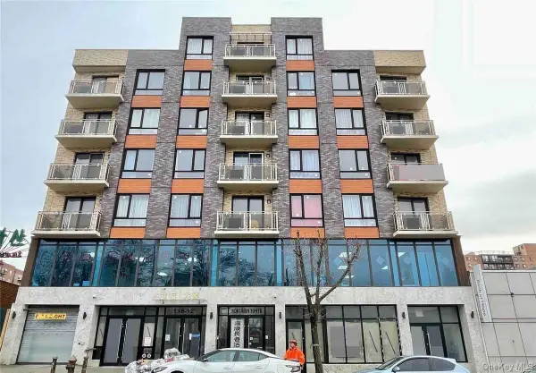 138-12 Northern Boulevard #6B, Flushing, NY 11354