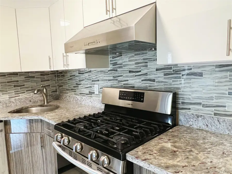 138-12 Northern Boulevard #6B, Flushing, NY 11354 - Image #2