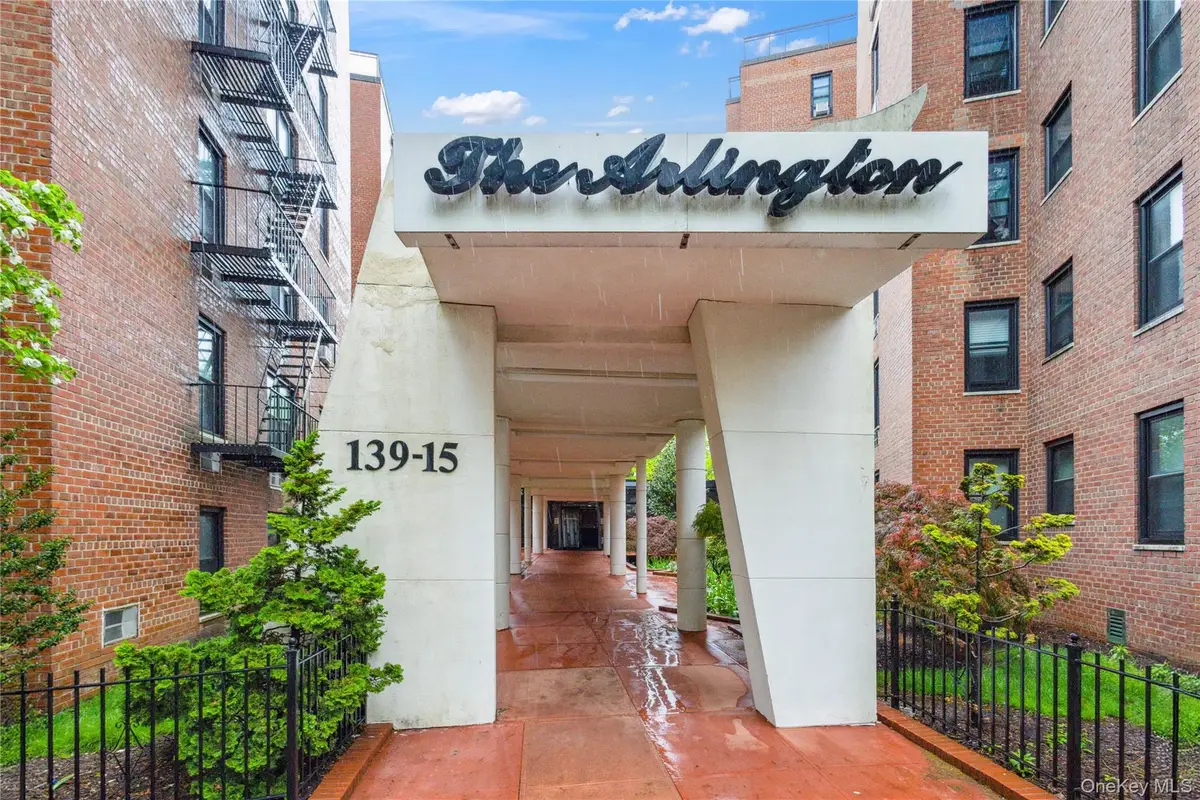 139-15 83 Avenue #409, Briarwood, NY 11435 - Image #1