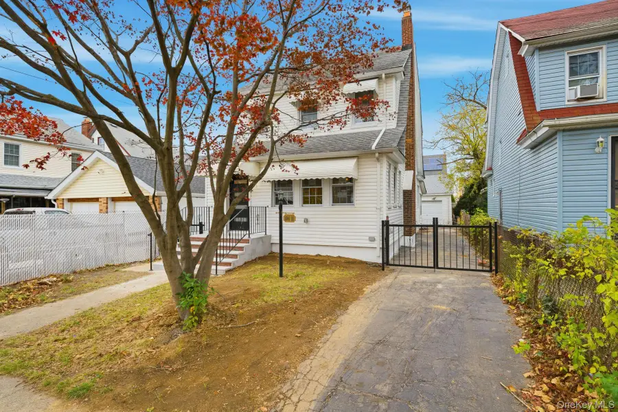 10411 205th Street, Saint Albans, NY 11412 - Image #3