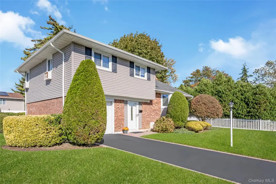 289 N Idaho Avenue, Massapequa, NY 11758 - Image #2