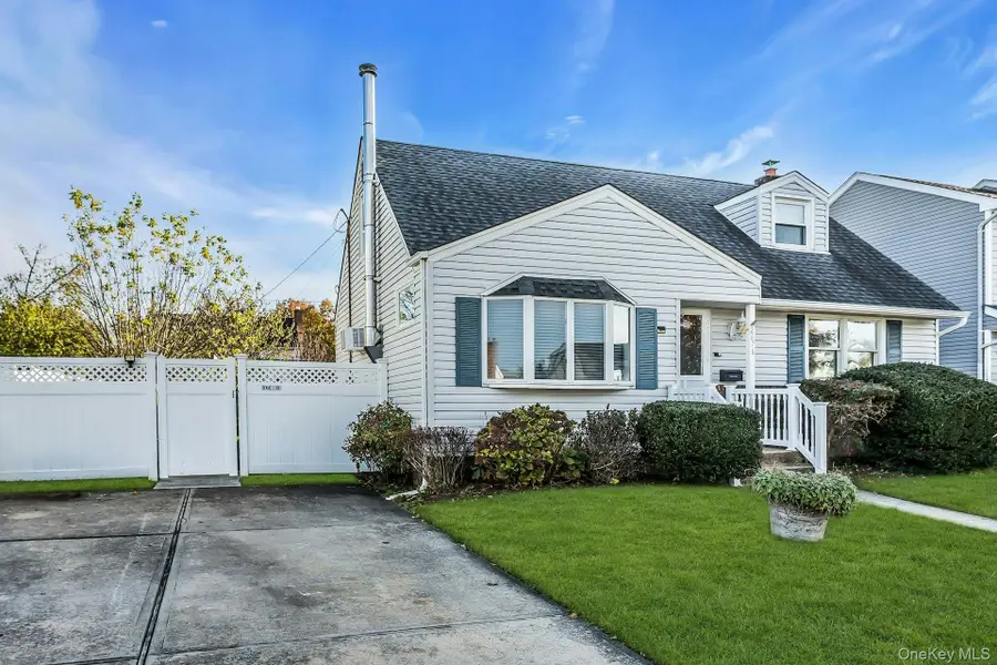 2676 Alder Avenue, East Meadow, NY 11554 - Image #2