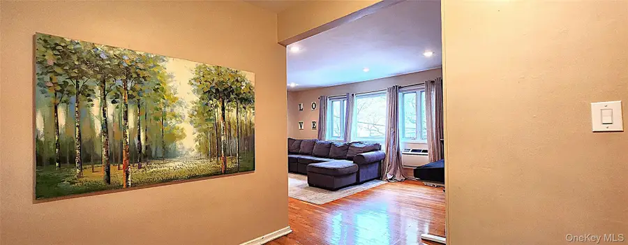 54 Lawrence Drive #D, White Plains, NY 10603 - Image #3