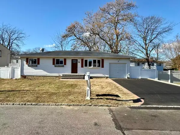 150 Scott Avenue, Deer Park, NY 11729