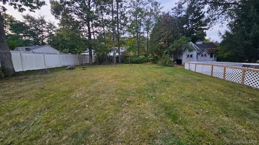 8 Mid Oaks Street, Monroe, NY 10950 - Image #2