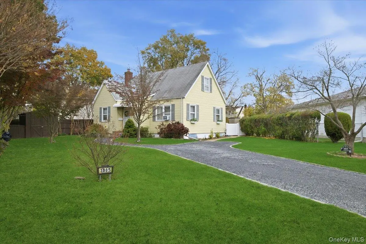 3805 Colonial Court, Seaford, NY 11783 - Image #1