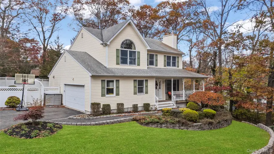 18 15th Street, Wading River, NY 11792 - Image #2