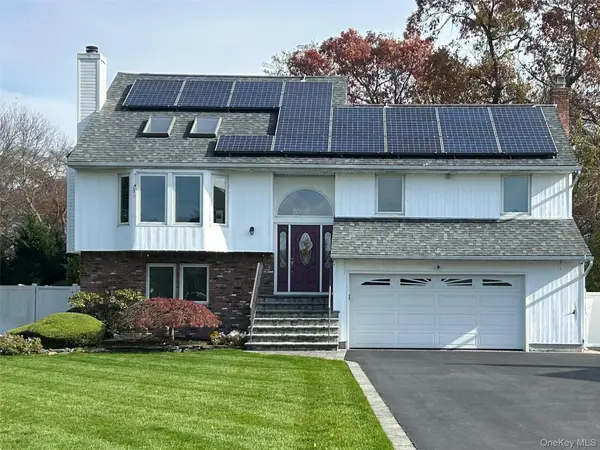 839 Pine Avenue, West Islip, NY 11795