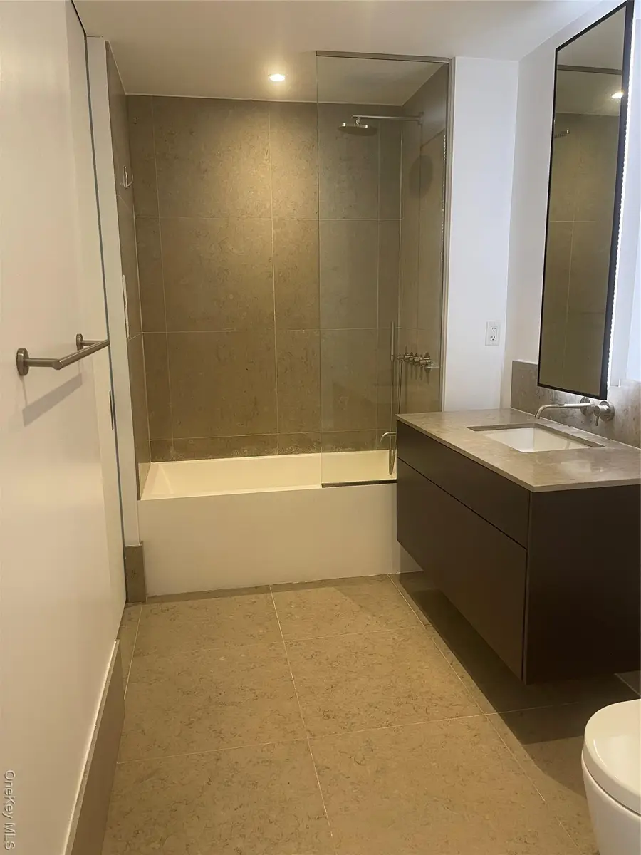 429 Kent Ave 326, Brooklyn, NY 11249 - Image #2