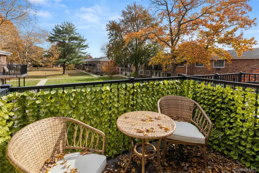 60 Jervis Avenue #60, Farmingdale, NY 11735 - Image #2